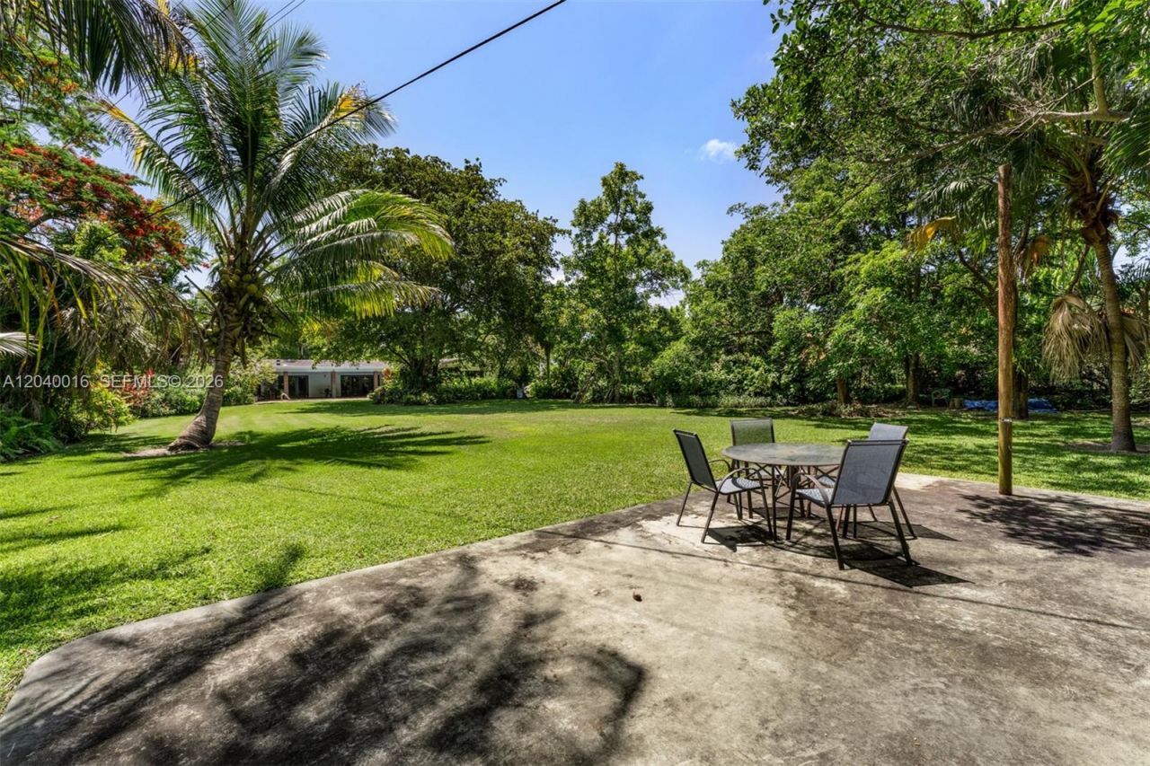 11100 SW 67th Ave, Pinecrest, FL 33156 Photo