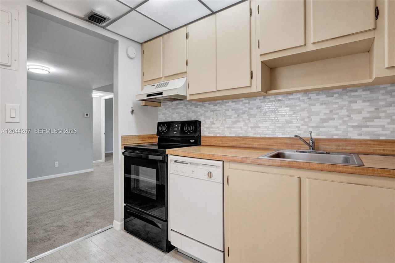 7850 W Mcnab Rd , Unit 210, Tamarac, FL 33321 Photo