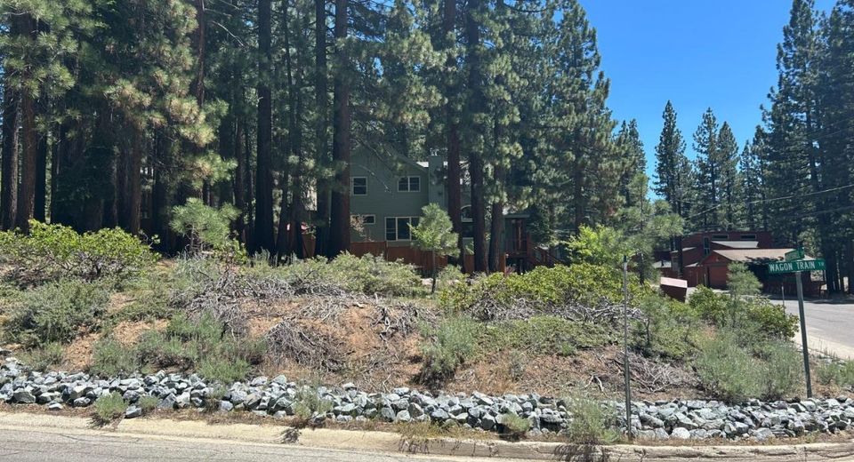 2260 Wagon Train Trail, South Lake Tahoe, CA 96150 Photo