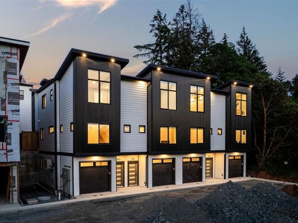 962 Siskin Ridge, Langford, BC V9C 2X9