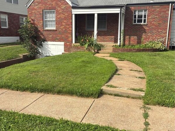 9013 Pallardy Lane , Overland, MO 63114