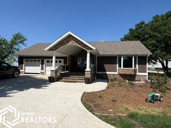 2707 240th Avenue, Wesley, IA 50483