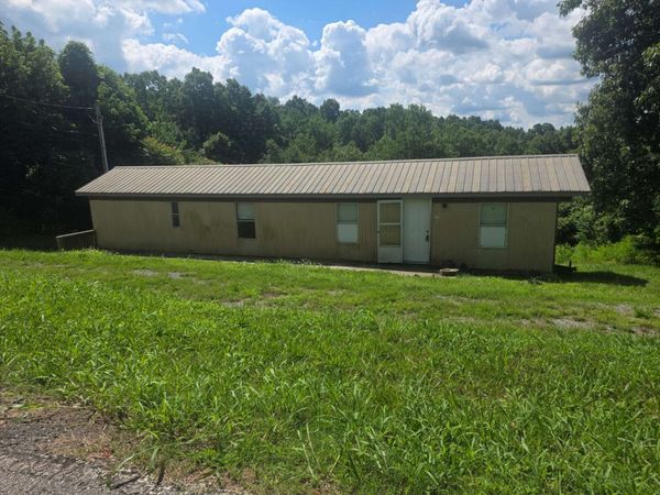 3118 Harris Cir, Palmyra, TN 37142