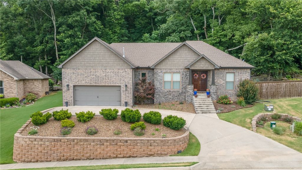 719 W Thornstone Avenue, West Fork, AR 72774 Main Photo
