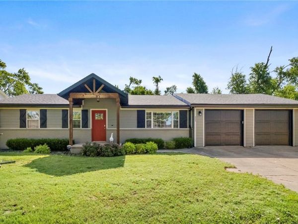 802 NW J Street, Bentonville, AR 72712