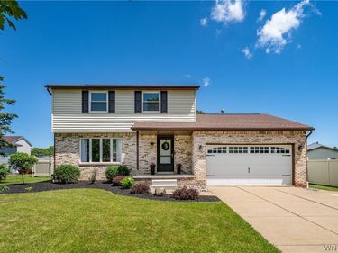 5 Quail Hollow, Lancaster, NY 14086