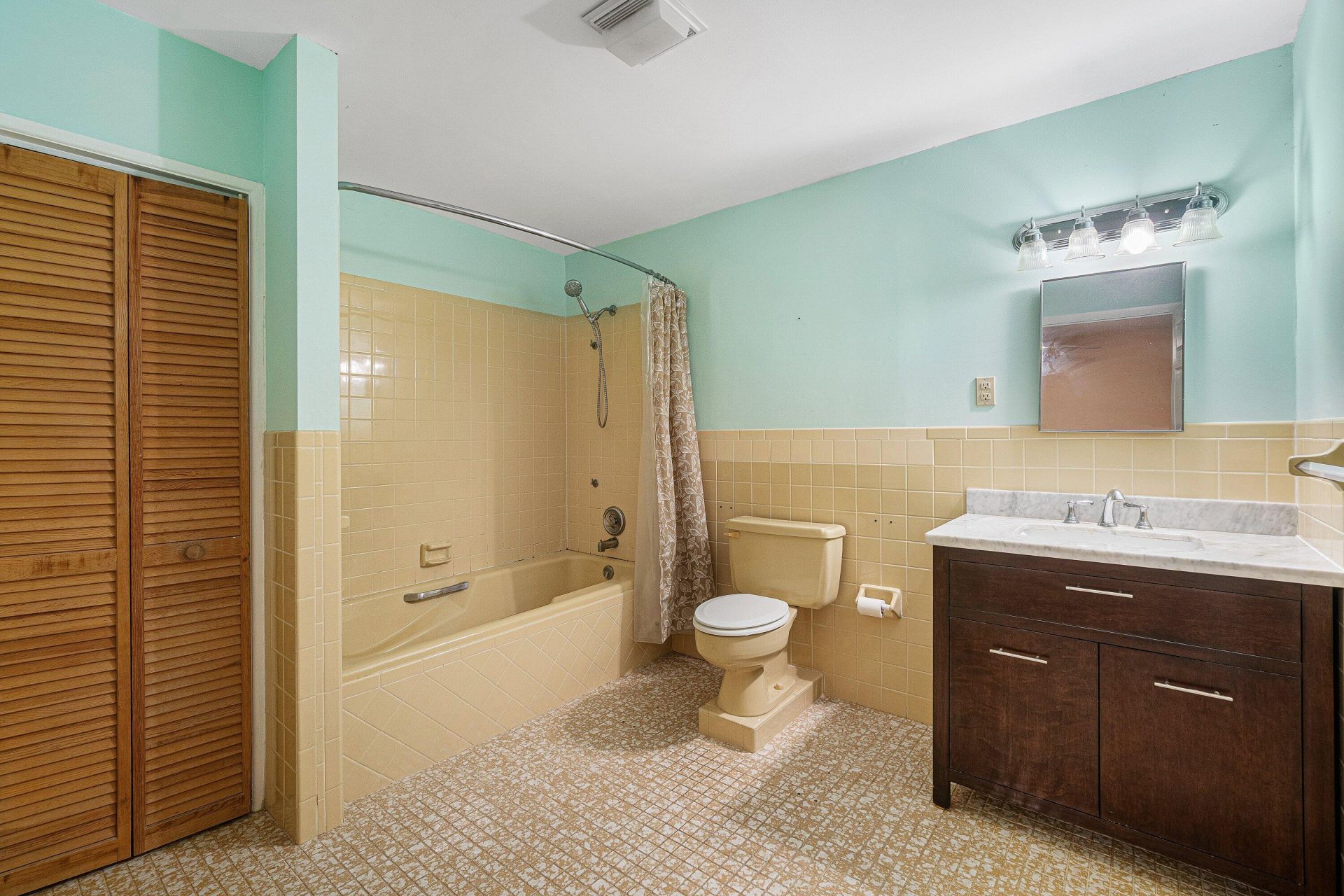 3195 Emerson Avenue, Palm Springs, FL 33461 Photo