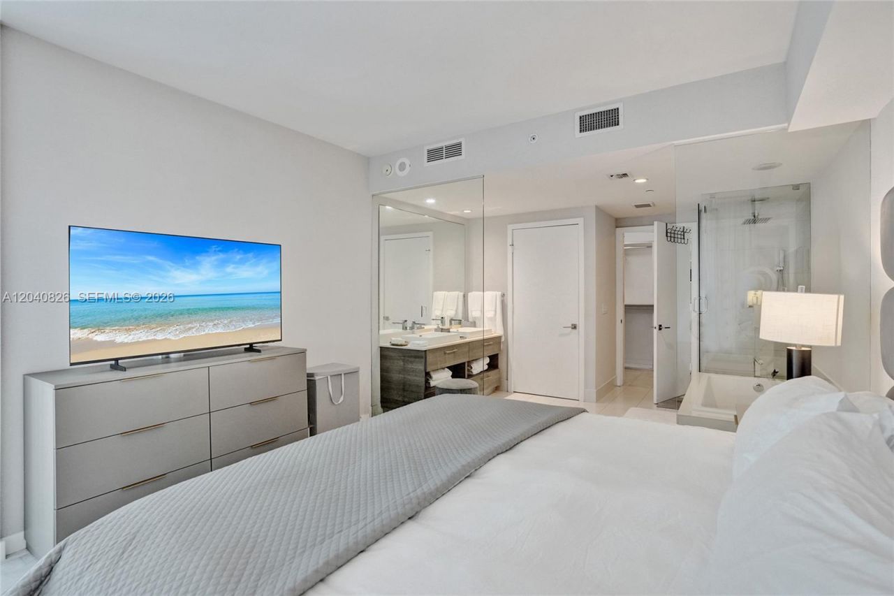 650 NE 32nd St, Unit 3901, Miami, FL 33137 Photo