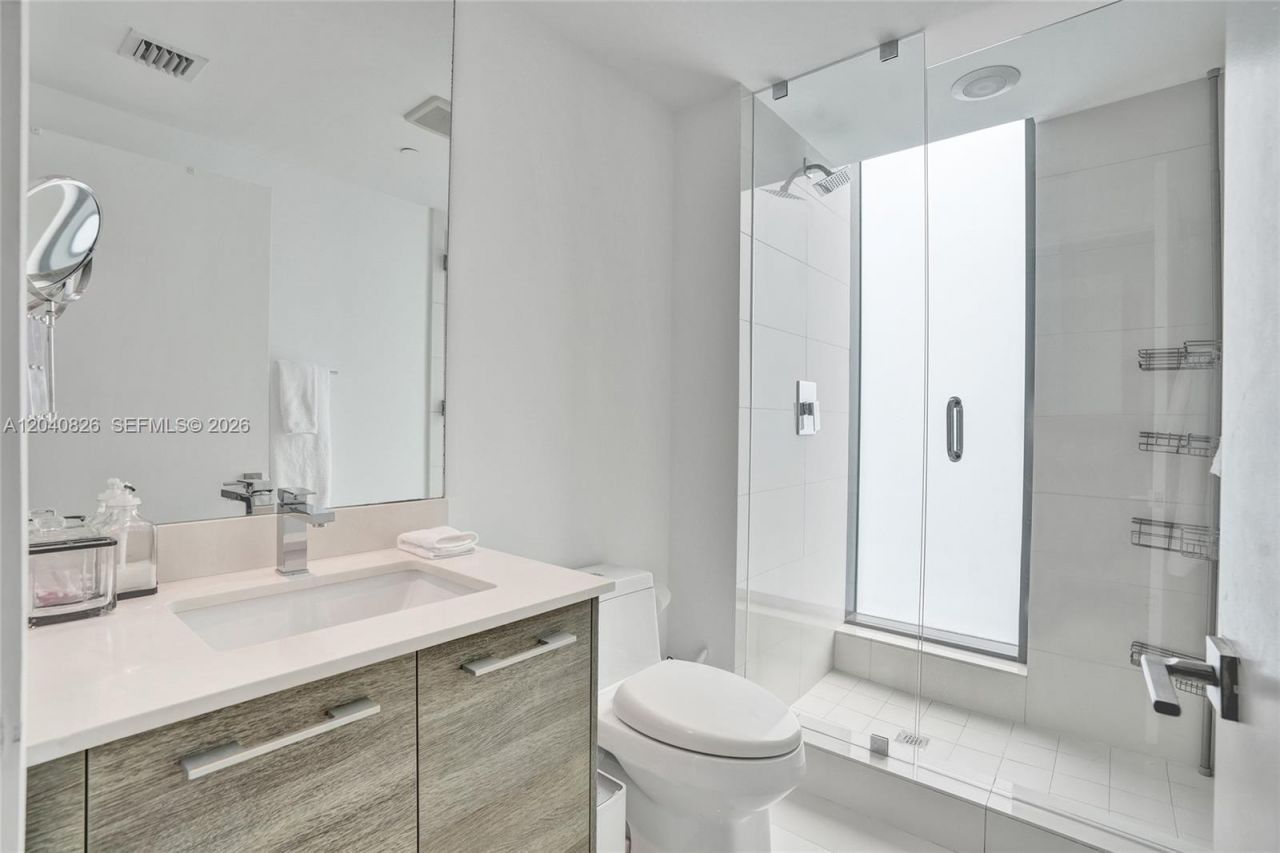 650 NE 32nd St, Unit 3901, Miami, FL 33137 Photo