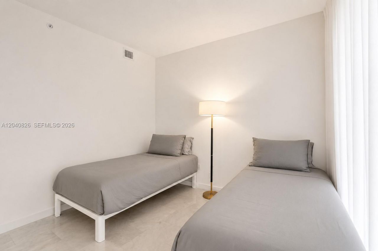 650 NE 32nd St, Unit 3901, Miami, FL 33137 Photo