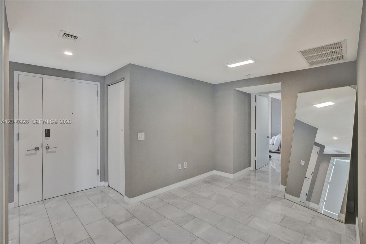 650 NE 32nd St, Unit 3901, Miami, FL 33137 Photo