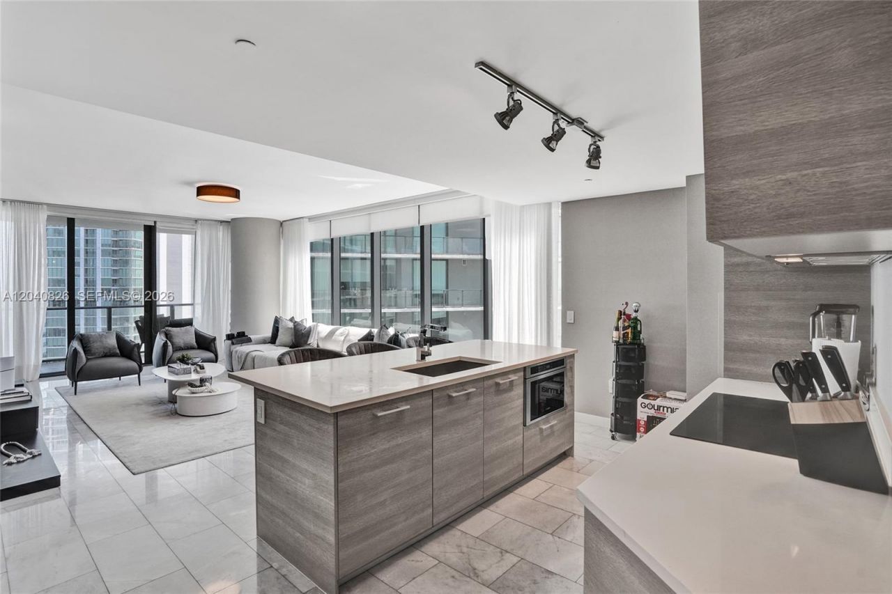 650 NE 32nd St, Unit 3901, Miami, FL 33137 Photo