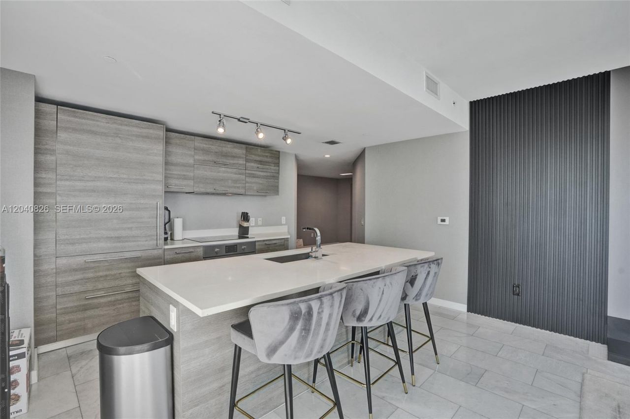650 NE 32nd St, Unit 3901, Miami, FL 33137 Photo