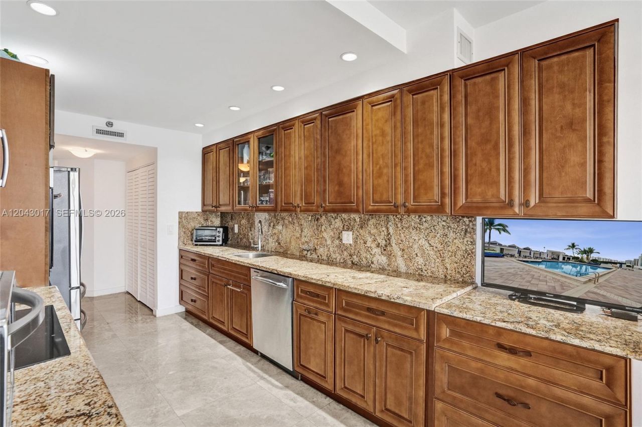 19500 Turnberry Way , Unit 10A, Aventura, FL 33180 Photo