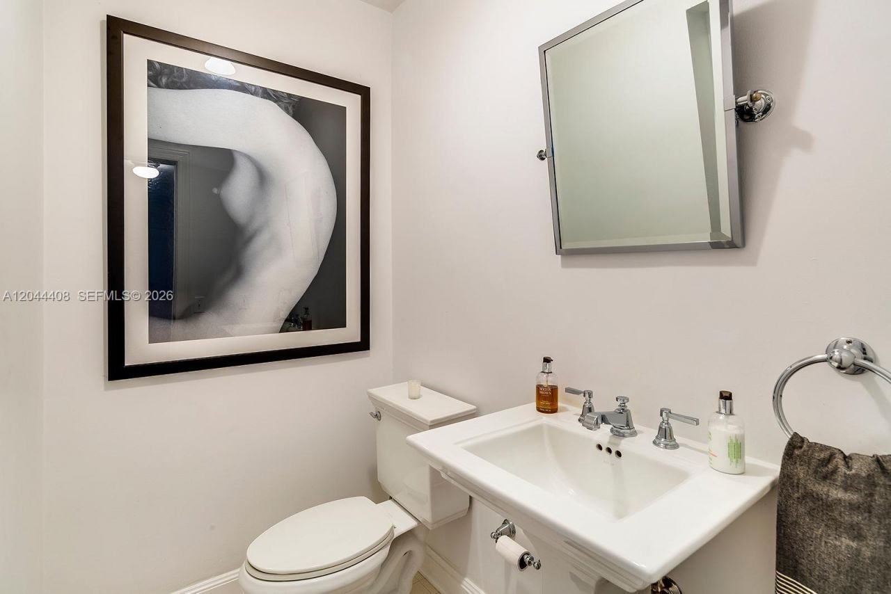 2828 Segovia St , Unit Suite 1, Coral Gables, FL 33134 Photo