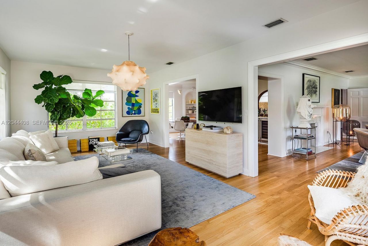 2828 Segovia St , Unit Suite 1, Coral Gables, FL 33134 Photo