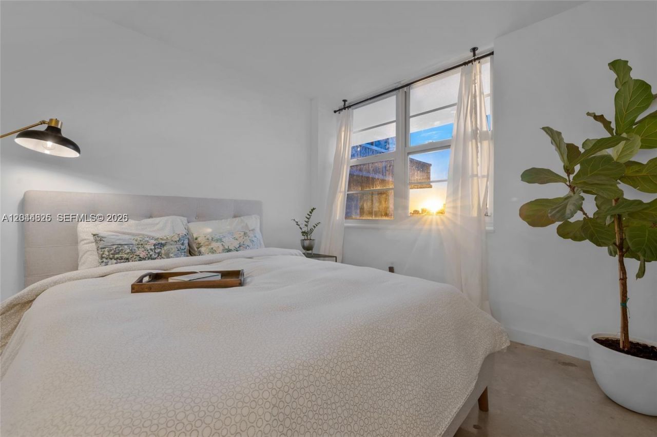1020 Meridian Ave , Unit 816, Miami Beach, FL 33139 Photo