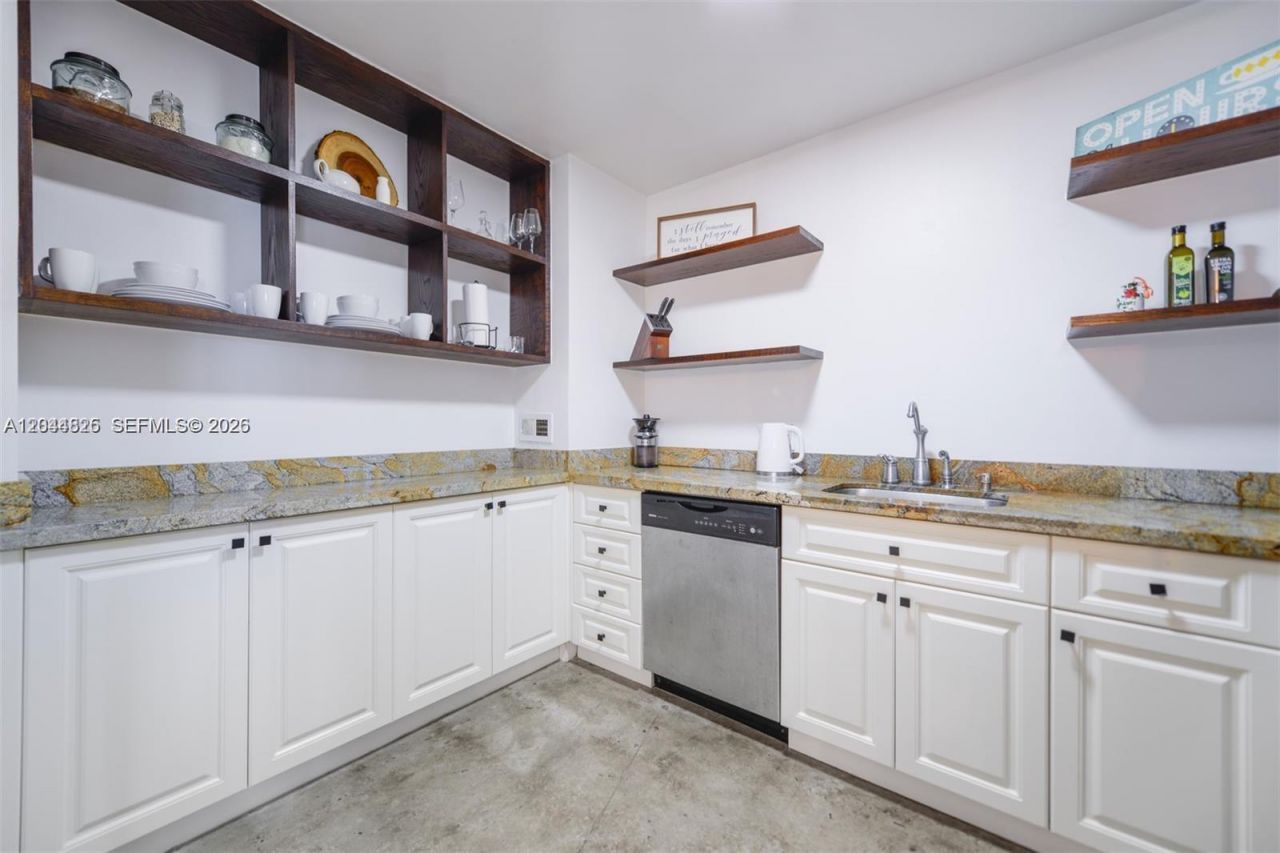 1020 Meridian Ave , Unit 816, Miami Beach, FL 33139 Photo