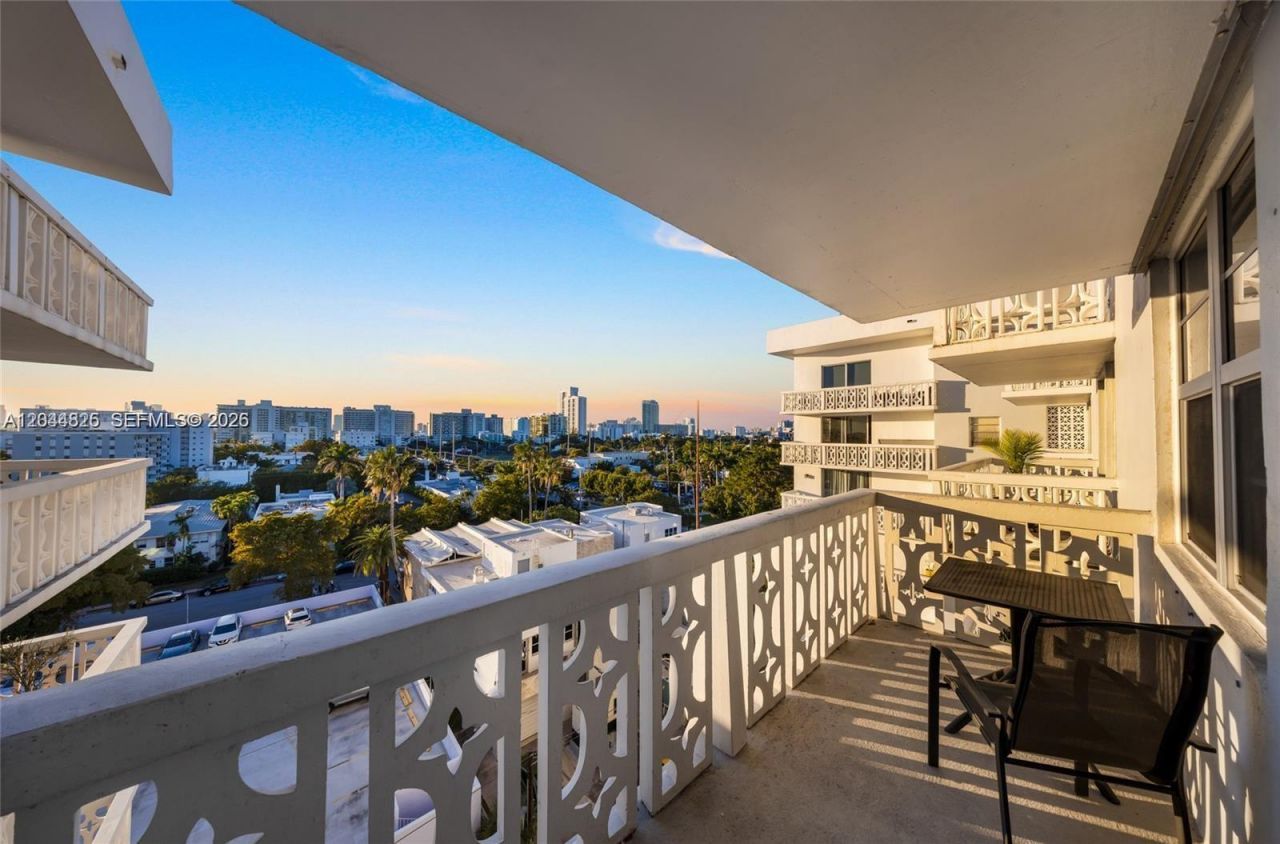 1020 Meridian Ave , Unit 816, Miami Beach, FL 33139 Photo