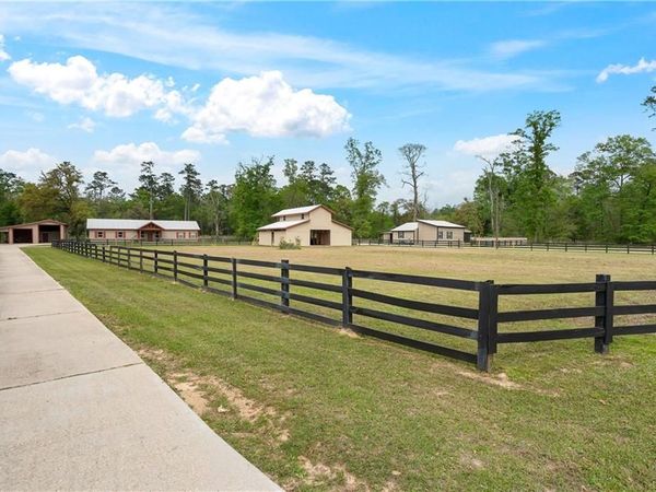 19243 SISTERS Road, Ponchatoula, LA 70454