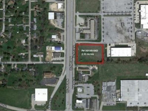 0 Brady Street , Davenport, IA 52806