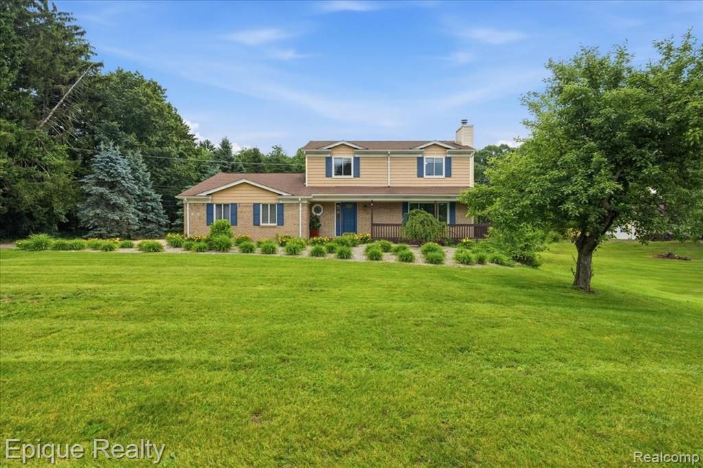 1221 Rhodes Road, Orion Township, MI 48360 Main Photo