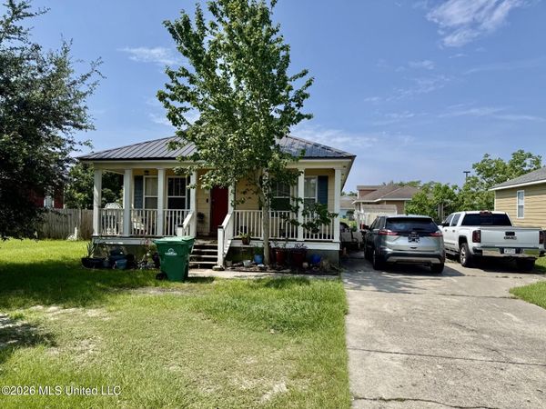 658 Union Street, Bay Saint Louis, MS 39520