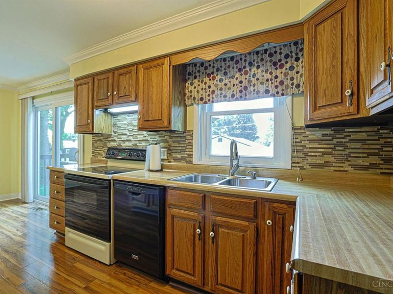 111 Stadia Drive, Franklin, OH 45005 Photo 13
