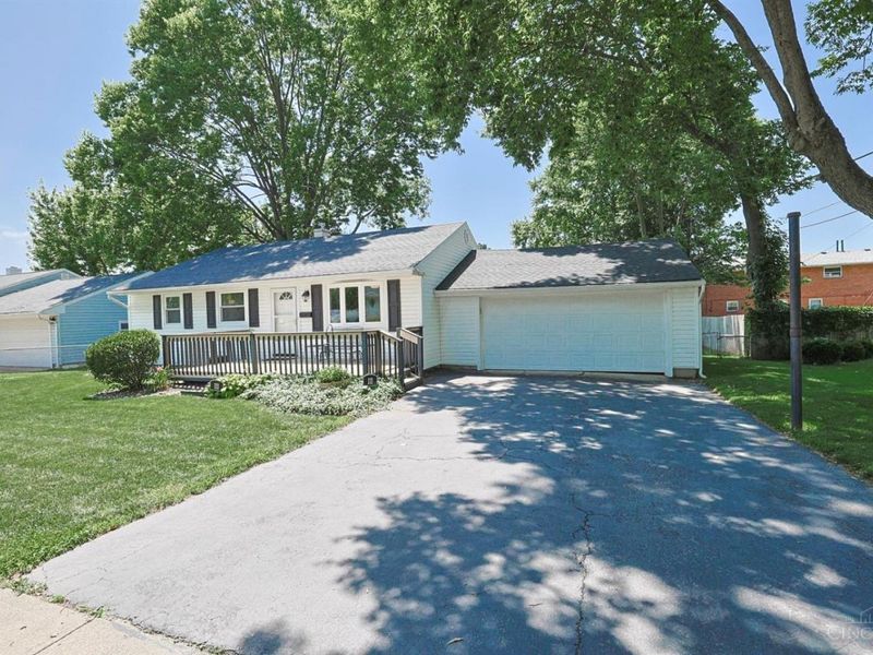 111 Stadia Drive, Franklin, OH 45005 Photo 2