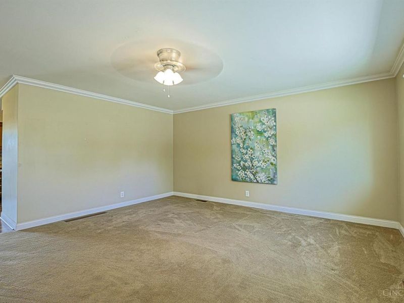 111 Stadia Drive, Franklin, OH 45005 Photo 5
