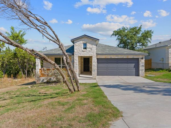 8017 Flintlock CIR, Lago Vista, TX 78645