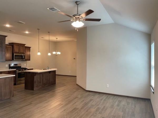 2525 North creek Lane, Oklahoma City, OK 73128