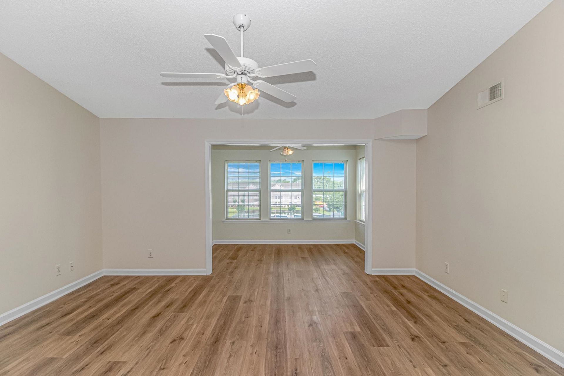 2263 Andover Dr.  Photo 11