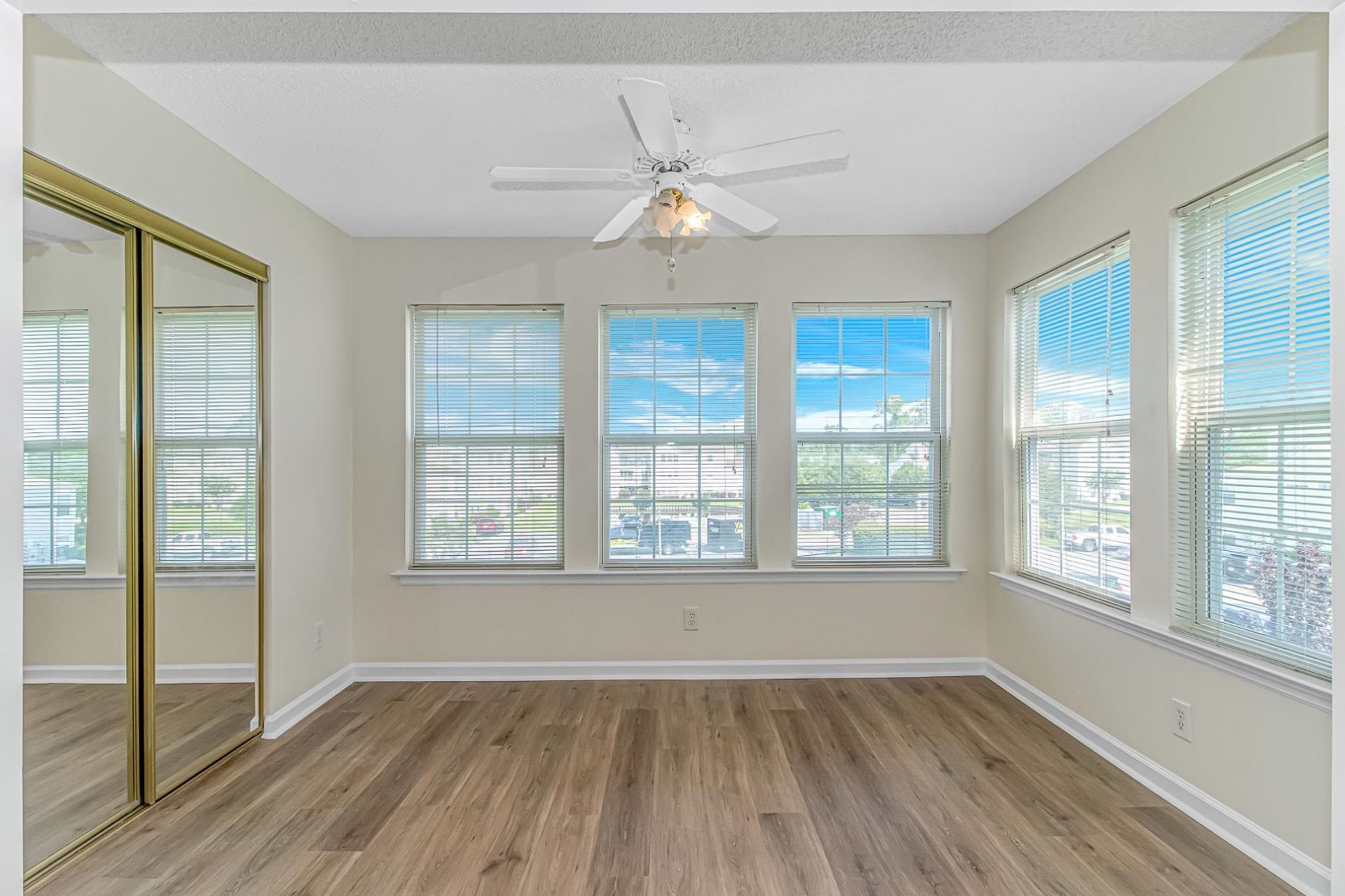 2263 Andover Dr.  Photo 12