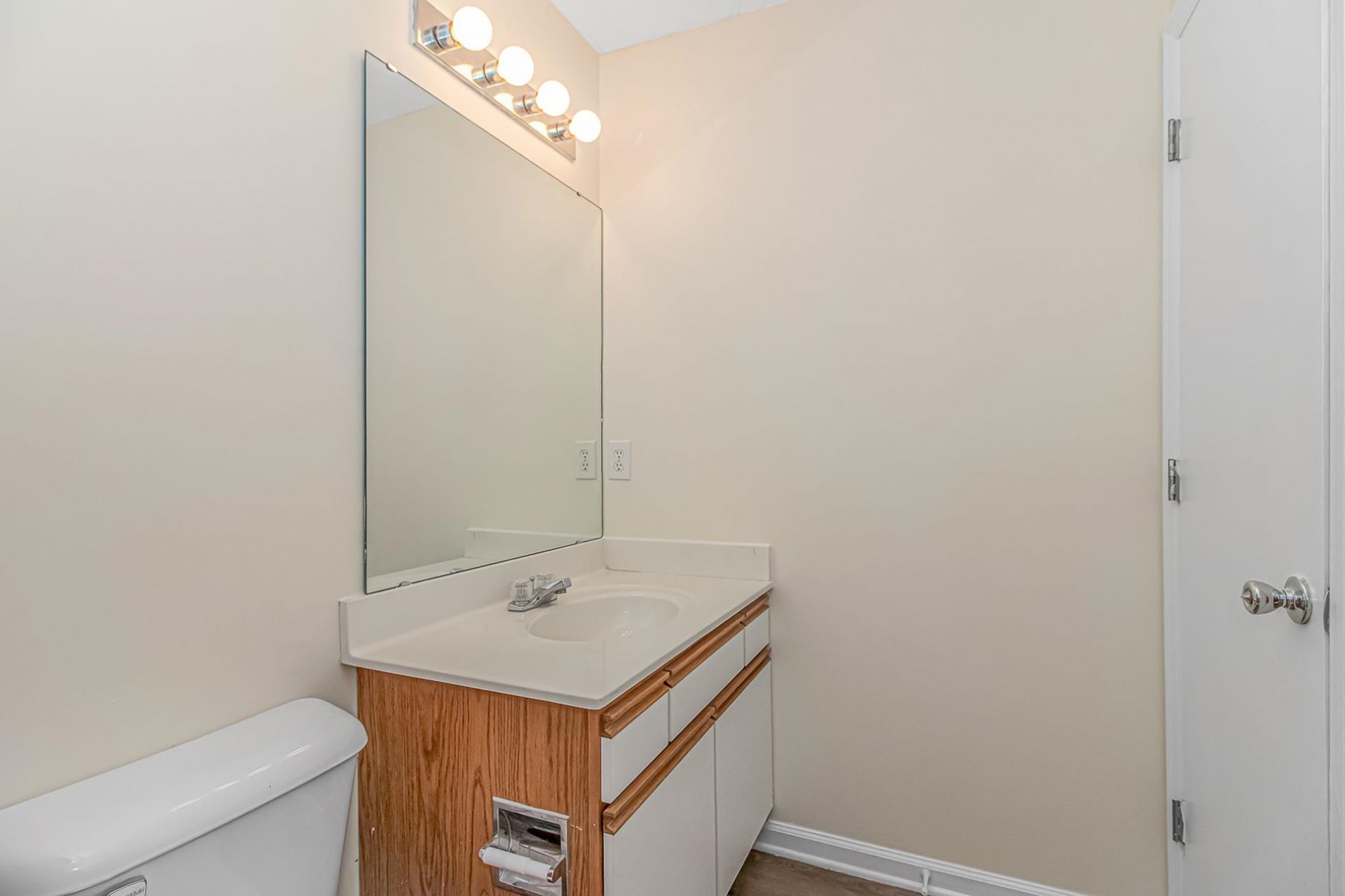 2263 Andover Dr.  Photo 17