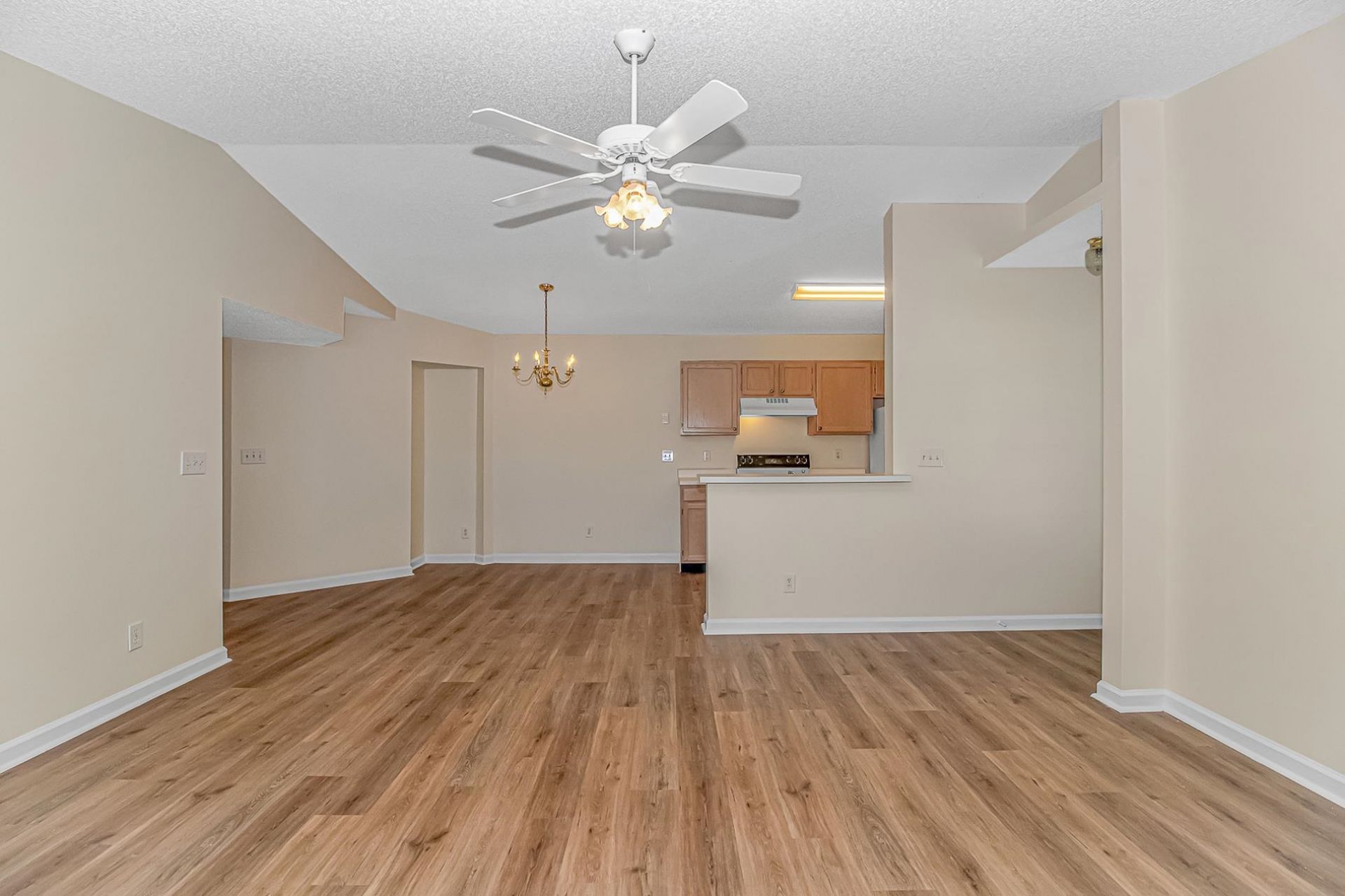 2263 Andover Dr.  Photo 5