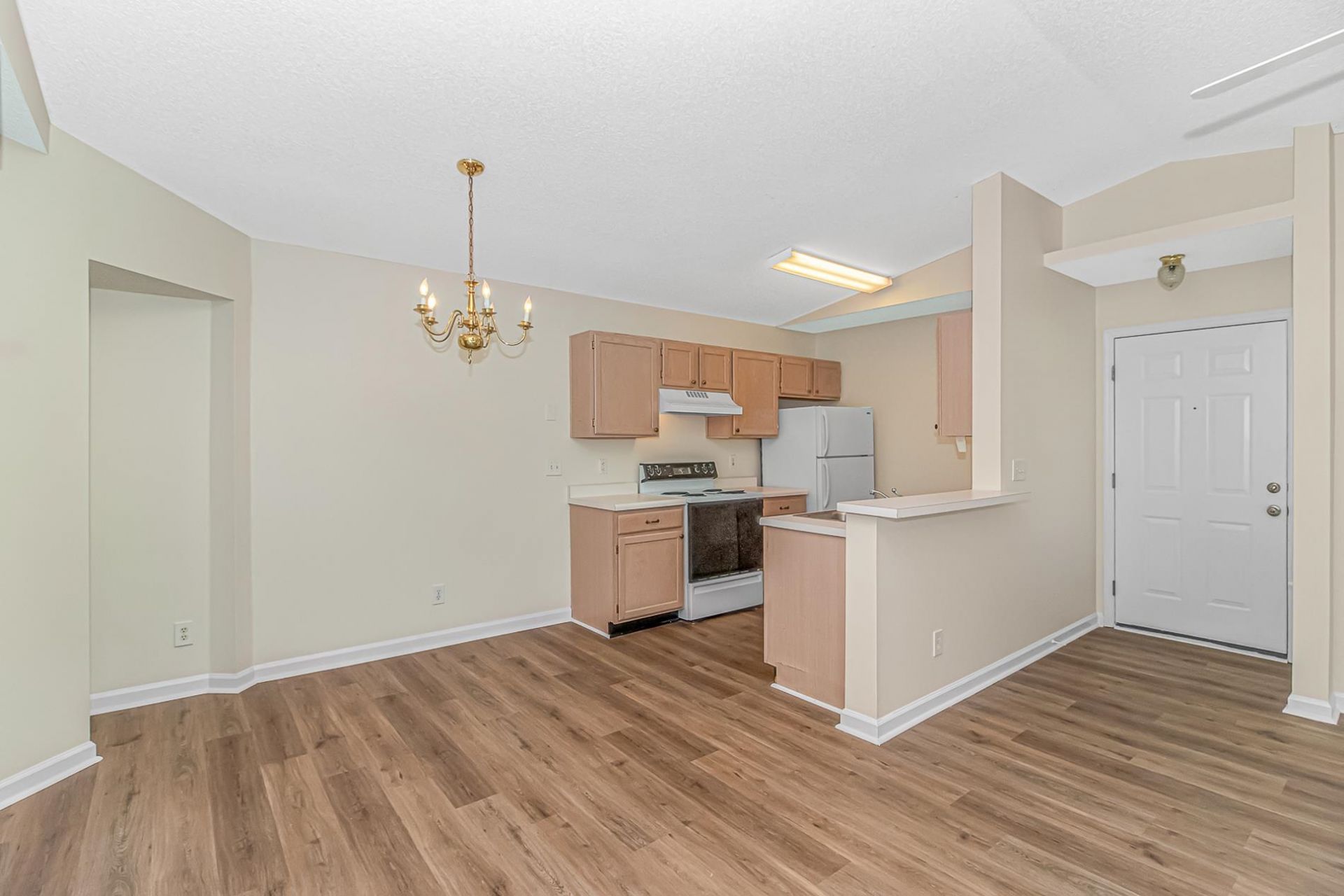 2263 Andover Dr.  Photo 7