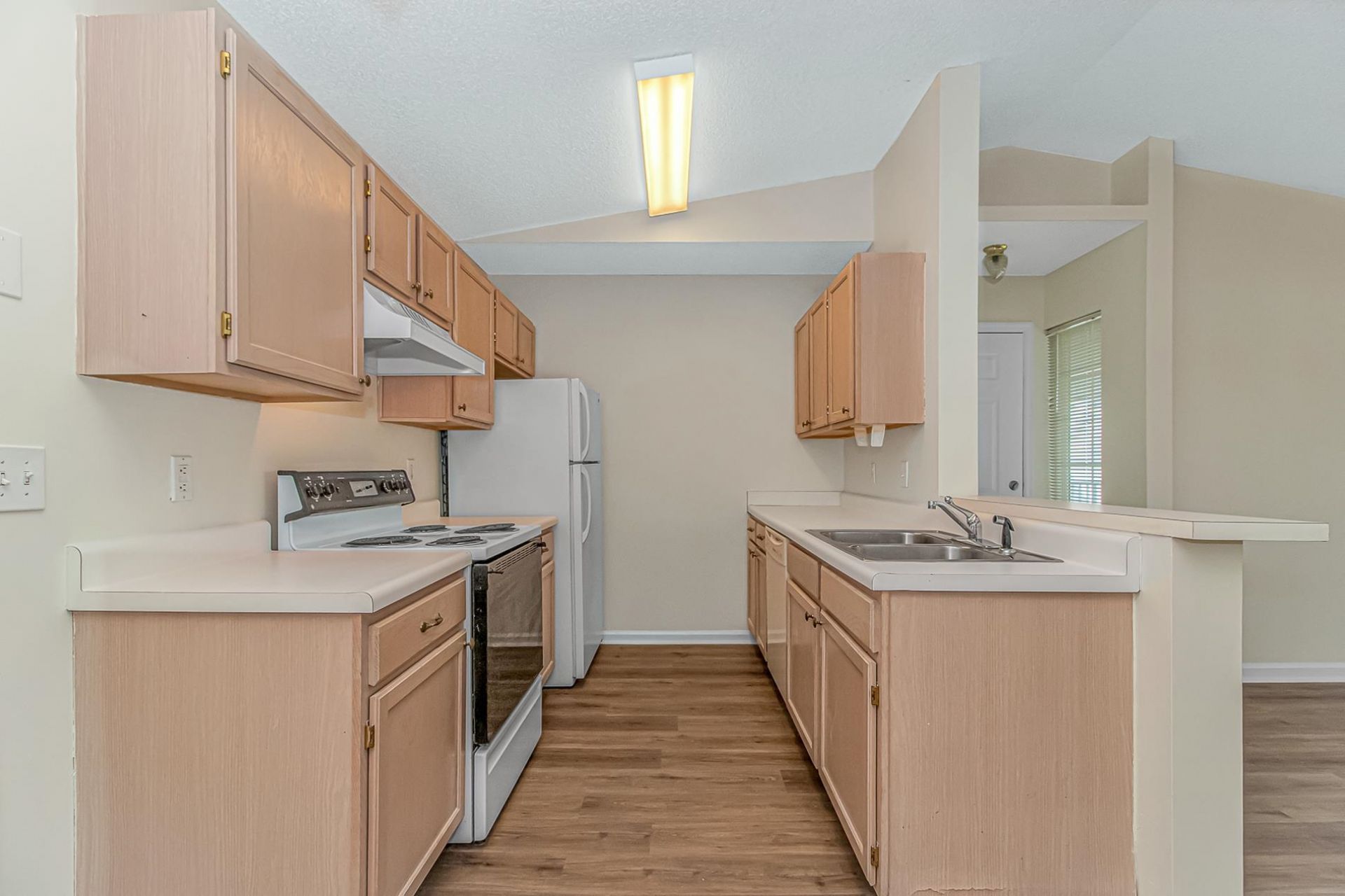 2263 Andover Dr.  Photo 8