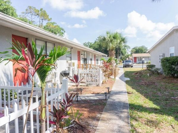 1400 STRAWBERRY PLACE , Unit 22, PLANT CITY, FL 33563