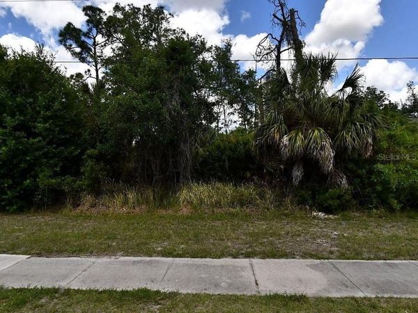 S CHAMBERLAIN BOULEVARD , NORTH PORT, FL 34286