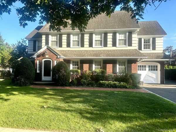 118 4th Street, Garden City, NY 11530