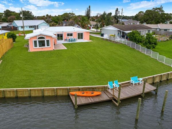 611 SE Harborview Drive, Port St. Lucie, FL 34983