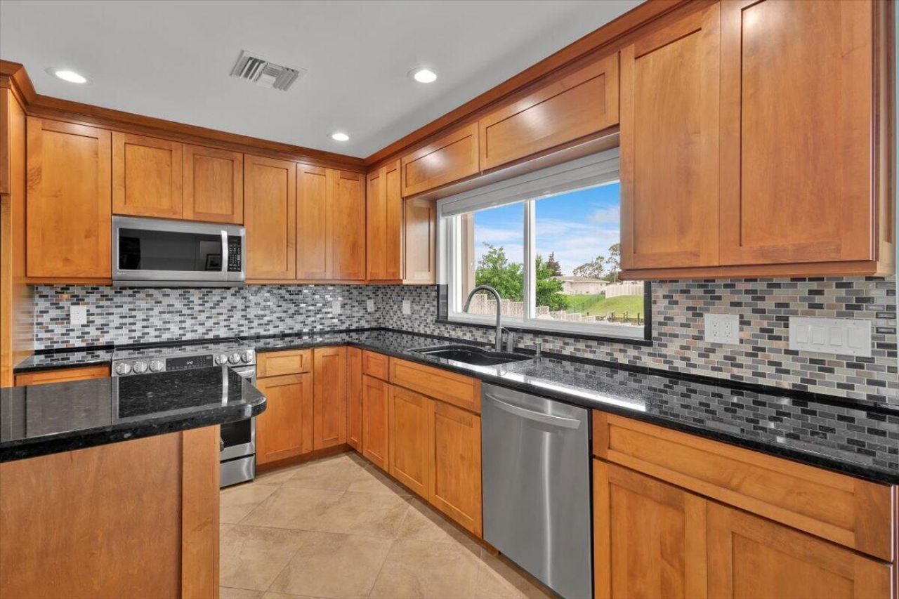 611 SE Harborview Drive, Port Saint Lucie, FL 34983 Photo