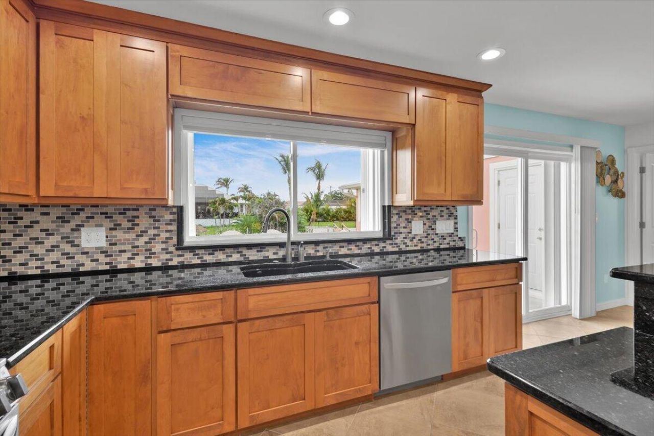 611 SE Harborview Drive, Port Saint Lucie, FL 34983 Photo