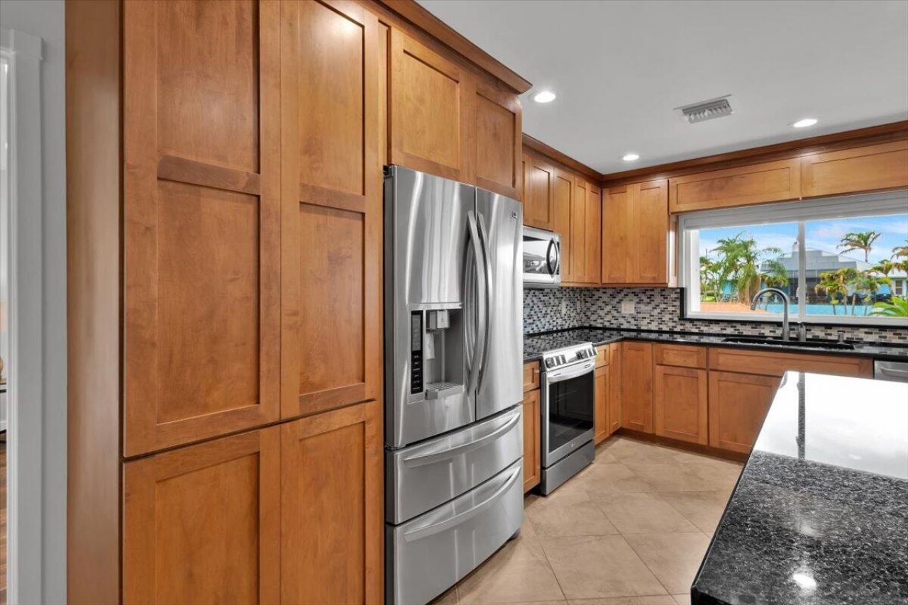 611 SE Harborview Drive, Port Saint Lucie, FL 34983 Photo