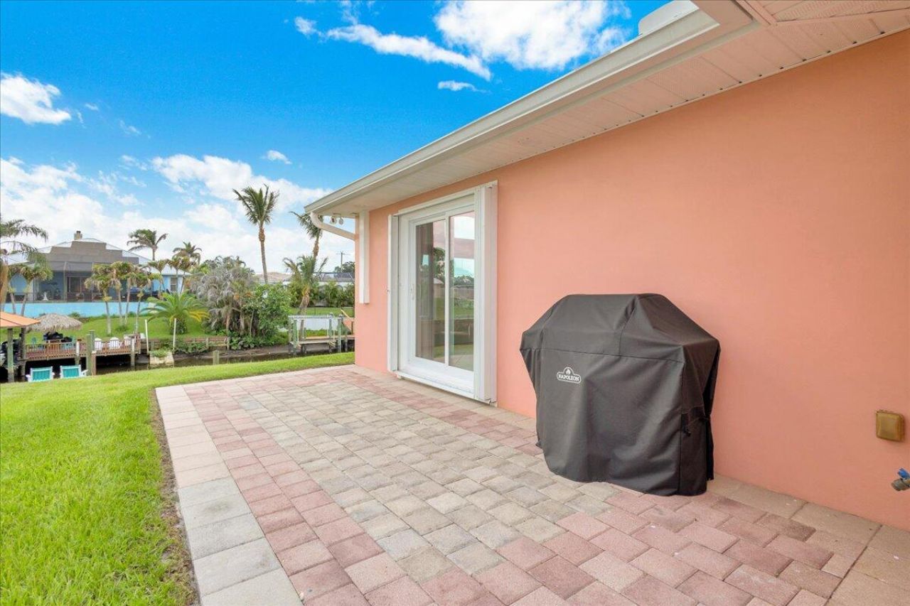 611 SE Harborview Drive, Port Saint Lucie, FL 34983 Photo