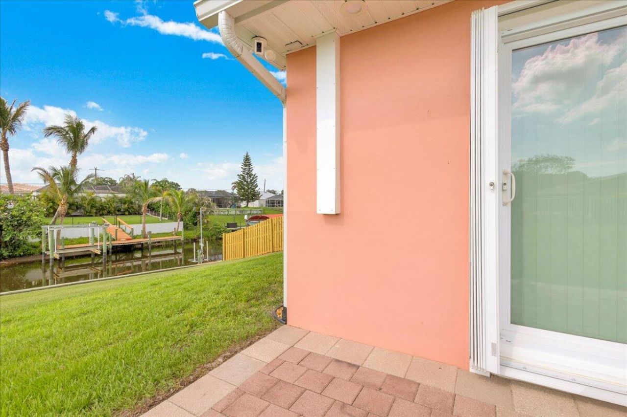 611 SE Harborview Drive, Port Saint Lucie, FL 34983 Photo