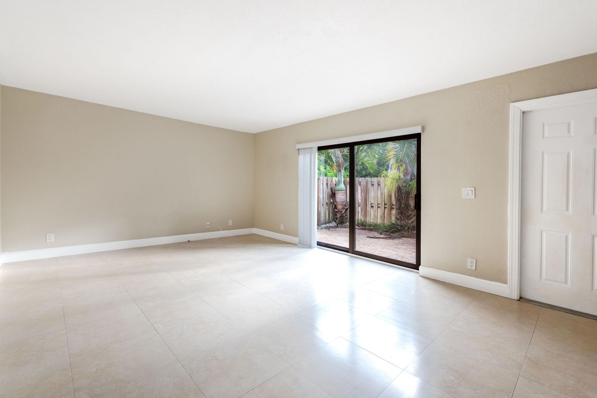 2471 Waterside Drive, Lake Worth, FL 33461 Photo