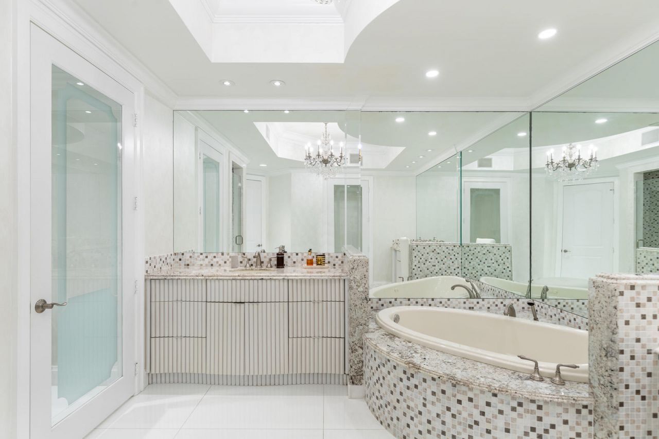 1 N Ocean Boulevard, Unit 305, Boca Raton, FL 33432 Photo