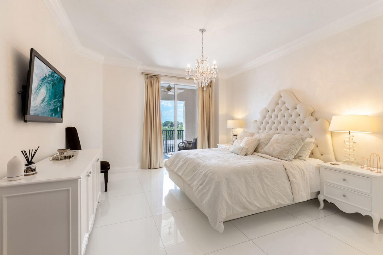 1 N Ocean Boulevard, Unit 305, Boca Raton, FL 33432 Photo